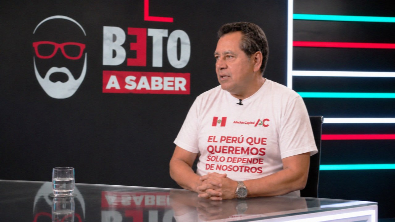 Carlos Añaños durante la entrevista, dos semanas antes del atentado